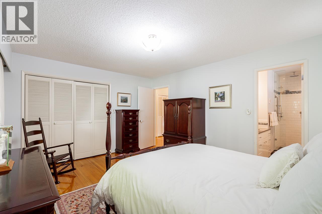 4651 Valley Road, North Vancouver, British Columbia  V7K 2M1 - Photo 23 - R3107550