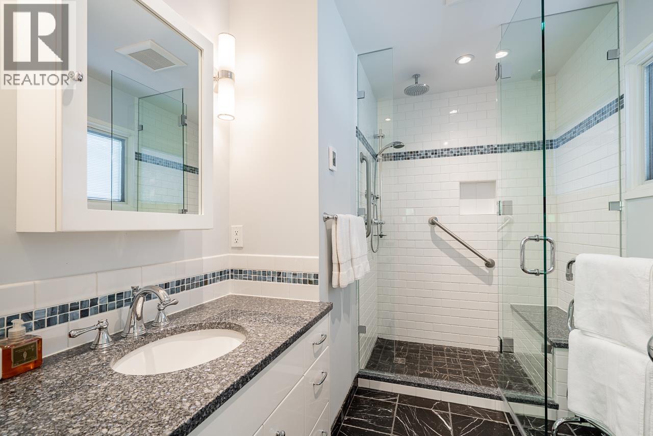 4651 Valley Road, North Vancouver, British Columbia  V7K 2M1 - Photo 24 - R3107550