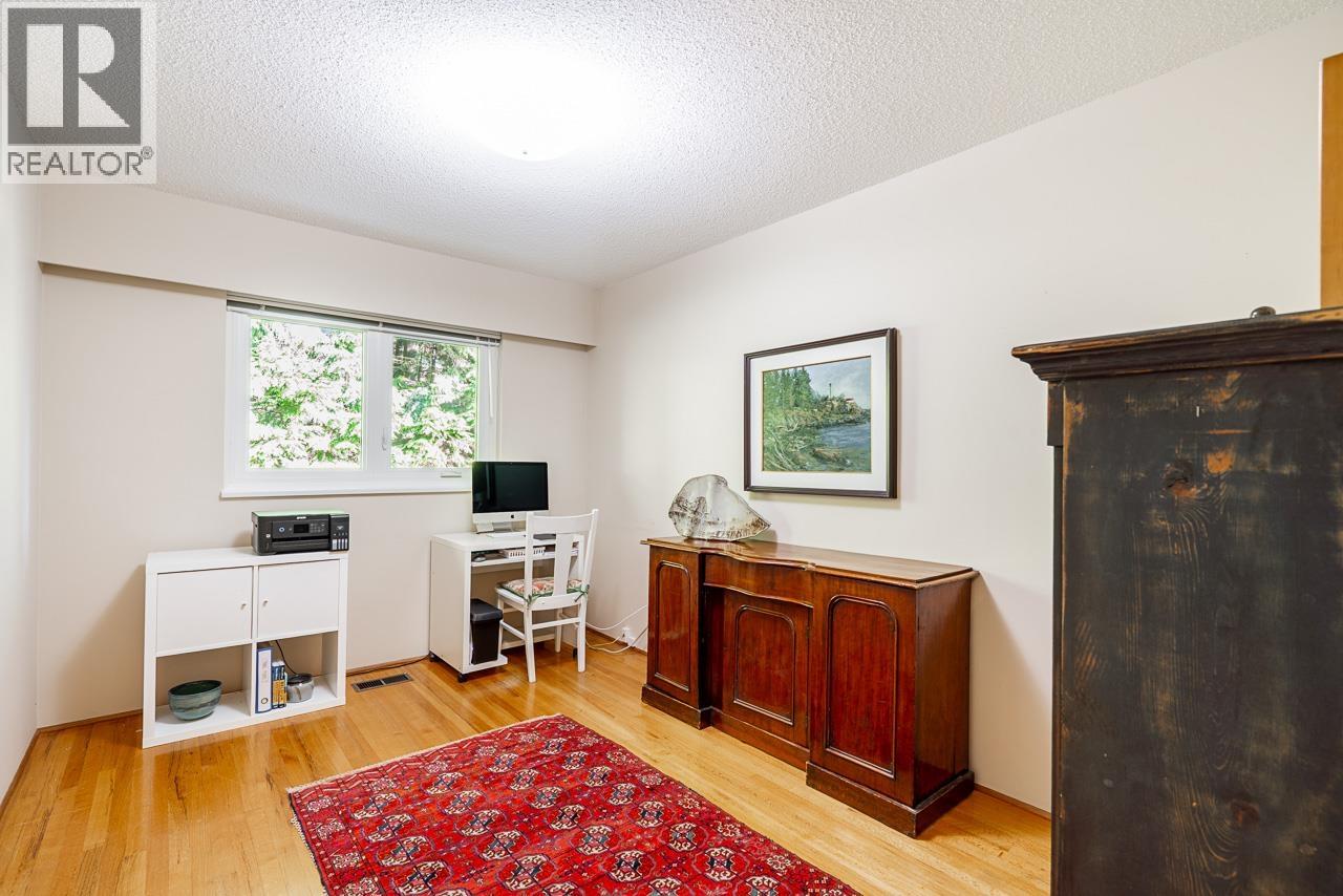 4651 Valley Road, North Vancouver, British Columbia  V7K 2M1 - Photo 25 - R3107550