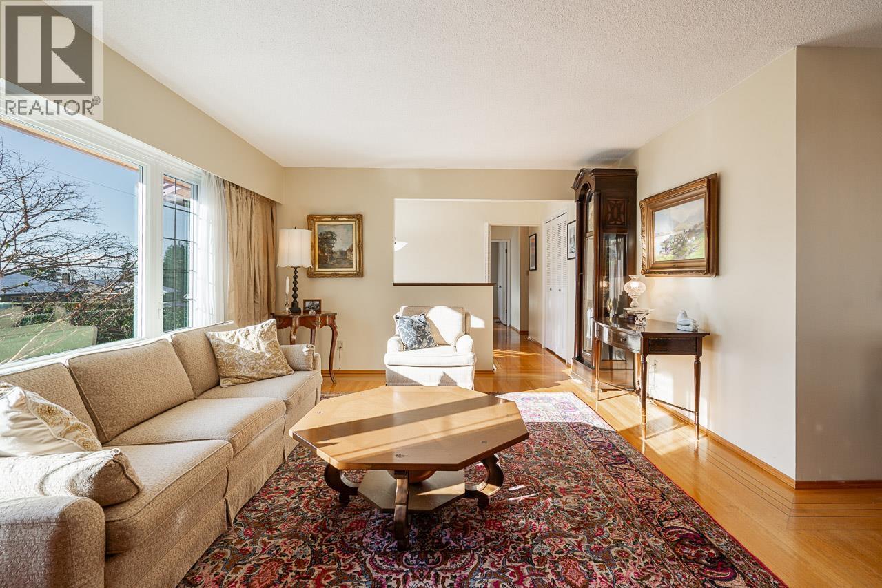 4651 Valley Road, North Vancouver, British Columbia  V7K 2M1 - Photo 8 - R3107550