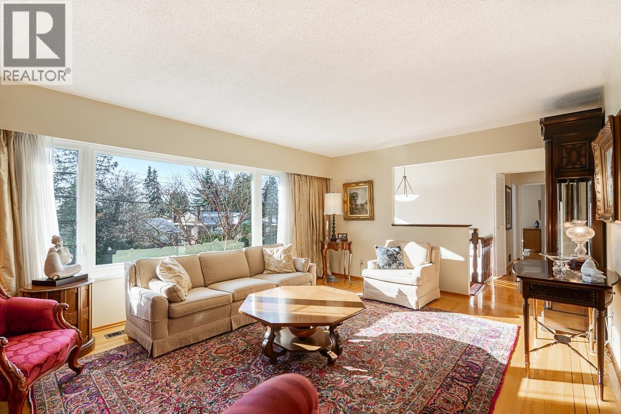 4651 Valley Road, North Vancouver, British Columbia  V7K 2M1 - Photo 9 - R3107550