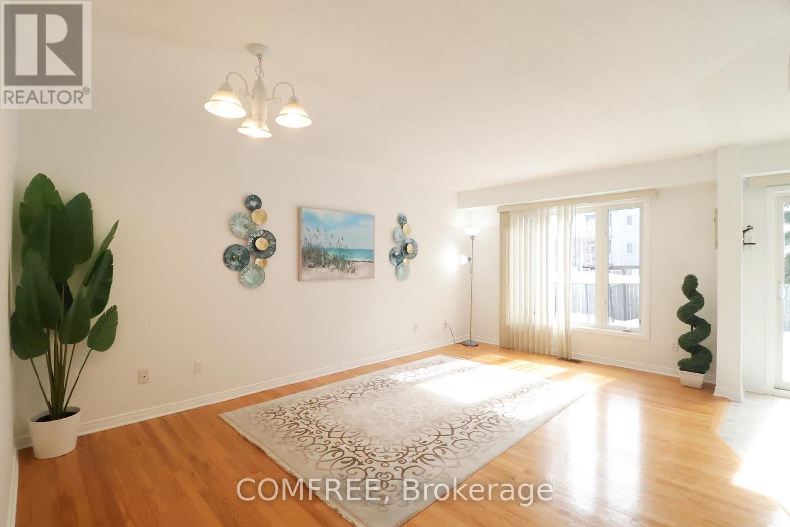 318 Amici Terrace, Ottawa, Ontario  K2S 0J6 - Photo 7 - X12966672