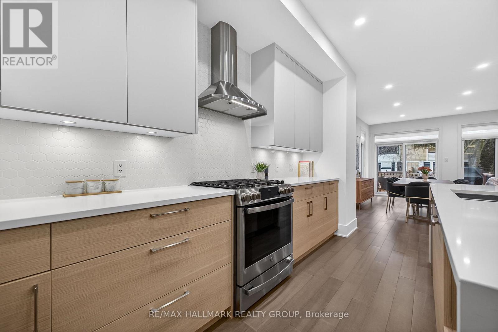 261 Avondale Avenue, Ottawa, Ontario  K1Z 7G7 - Photo 8 - X12966674