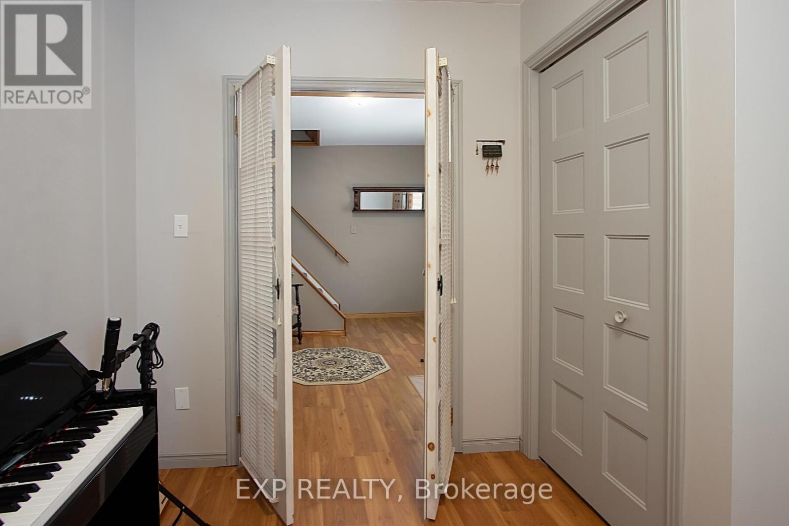 4027 Catherine Street, Thames Centre, Ontario  N0L 1G2 - Photo 15 - X12966570