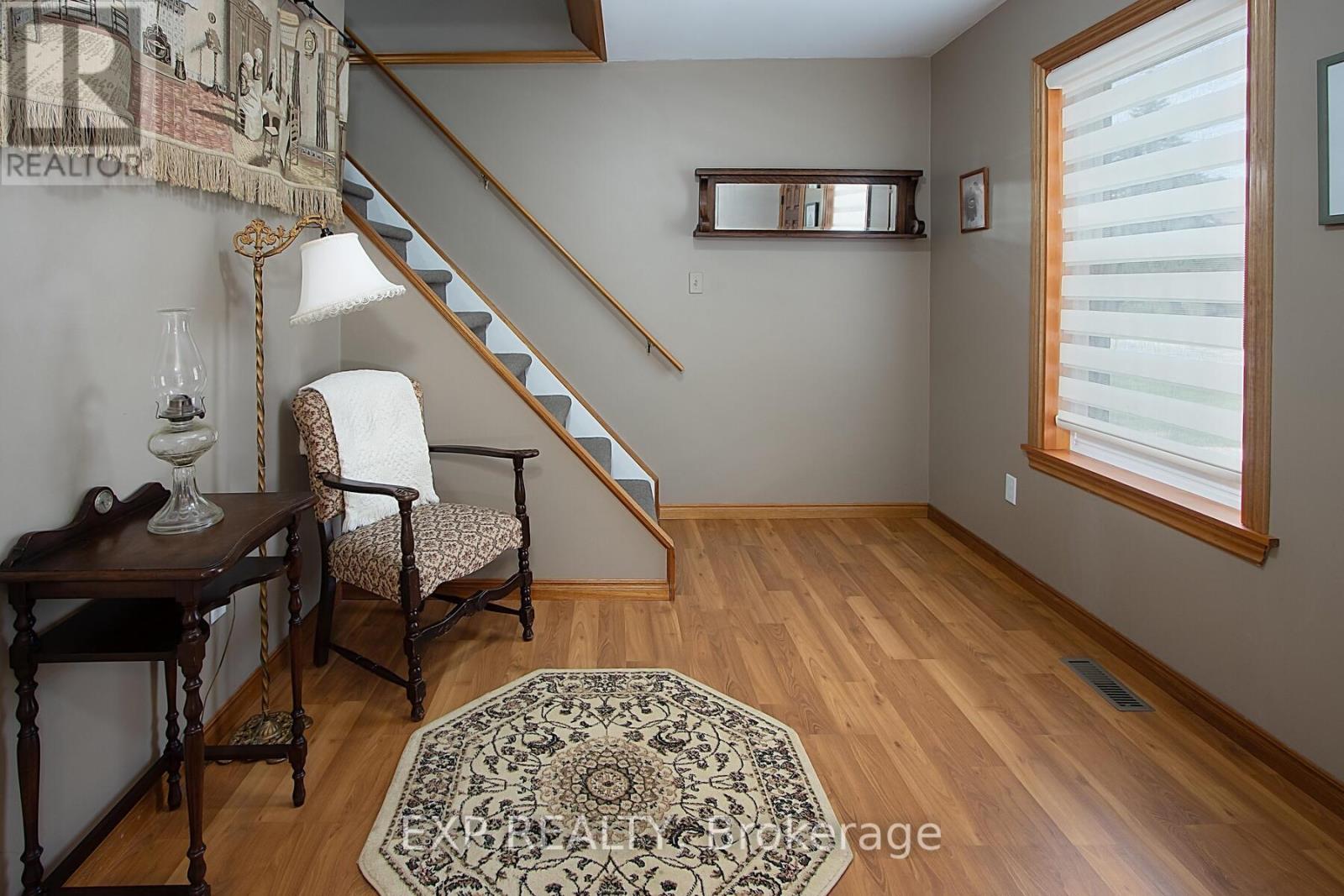 4027 Catherine Street, Thames Centre, Ontario  N0L 1G2 - Photo 2 - X12966570