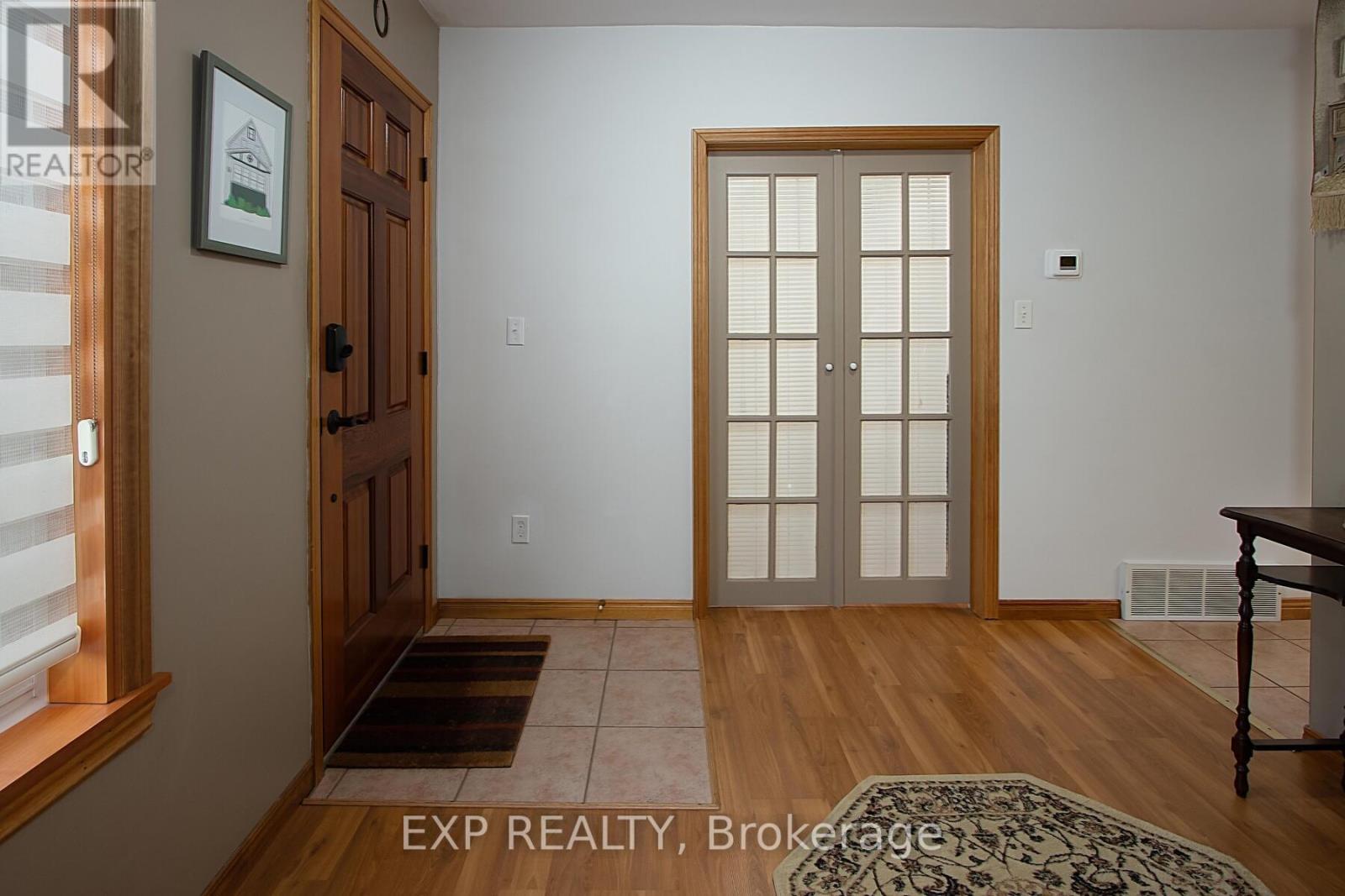 4027 Catherine Street, Thames Centre, Ontario  N0L 1G2 - Photo 3 - X12966570