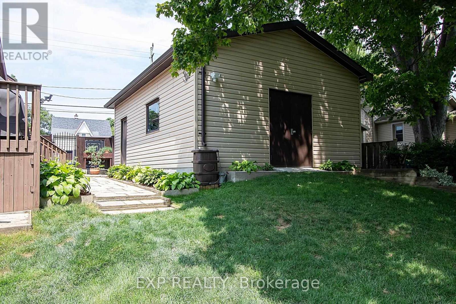 4027 Catherine Street, Thames Centre, Ontario  N0L 1G2 - Photo 36 - X12966570