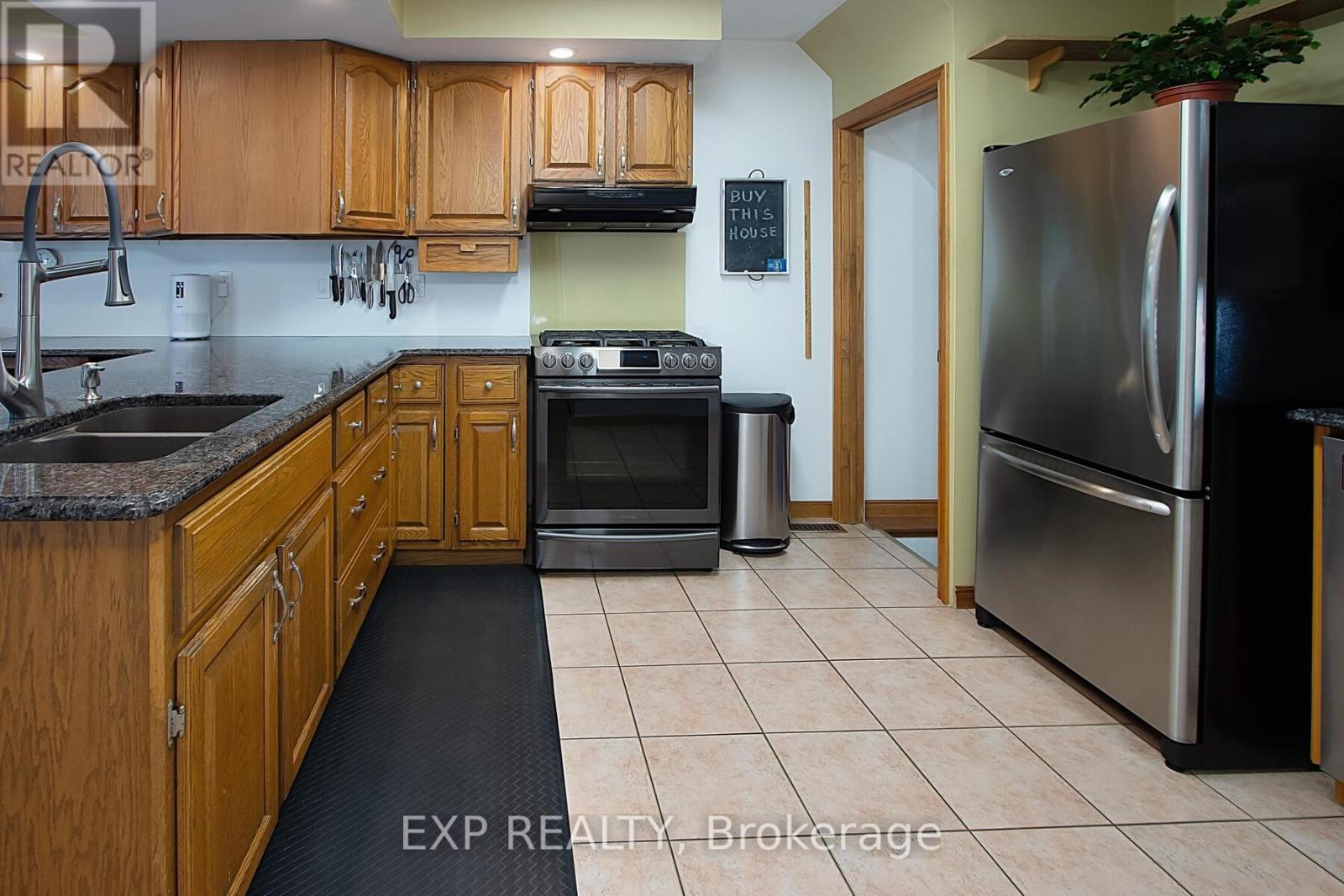 4027 Catherine Street, Thames Centre, Ontario  N0L 1G2 - Photo 5 - X12966570