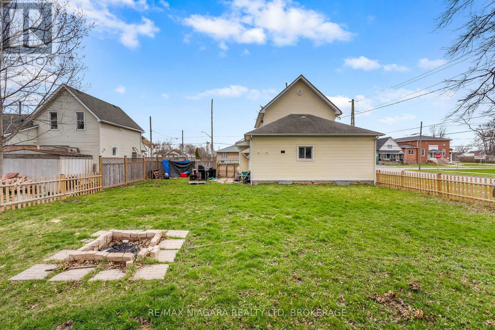 244 Gilmore Road, Fort Erie, Ontario  L2A 2M3 - Photo 13 - X12966646