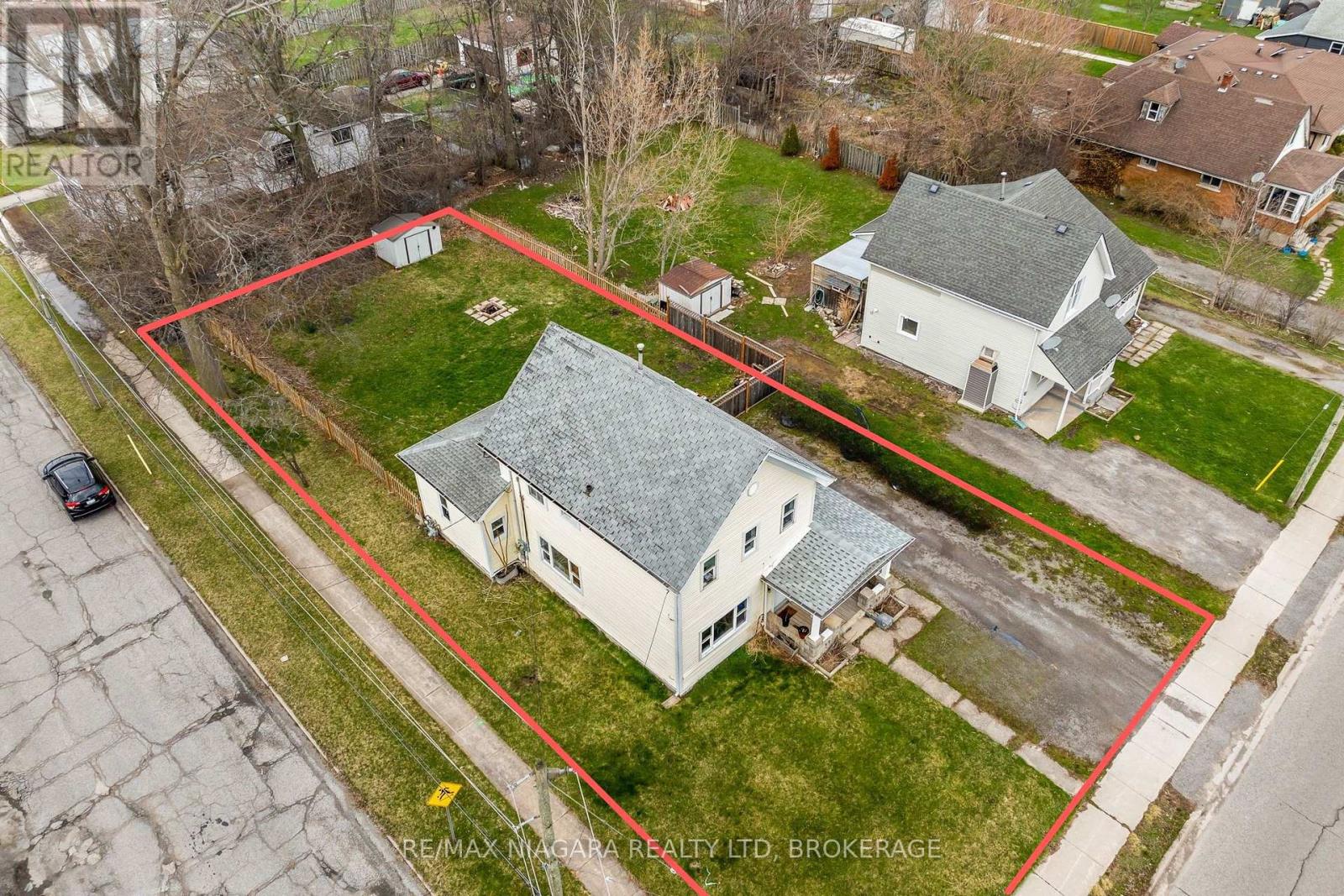 244 Gilmore Road, Fort Erie, Ontario  L2A 2M3 - Photo 2 - X12966646