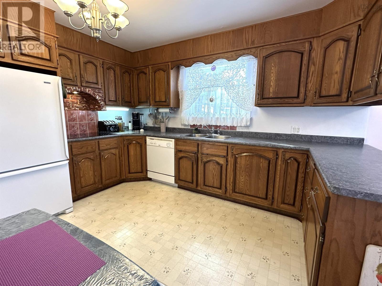 77 Emeneau Road, Brooklyn, Nova Scotia  B0J 1H0 - Photo 9 - 202605425