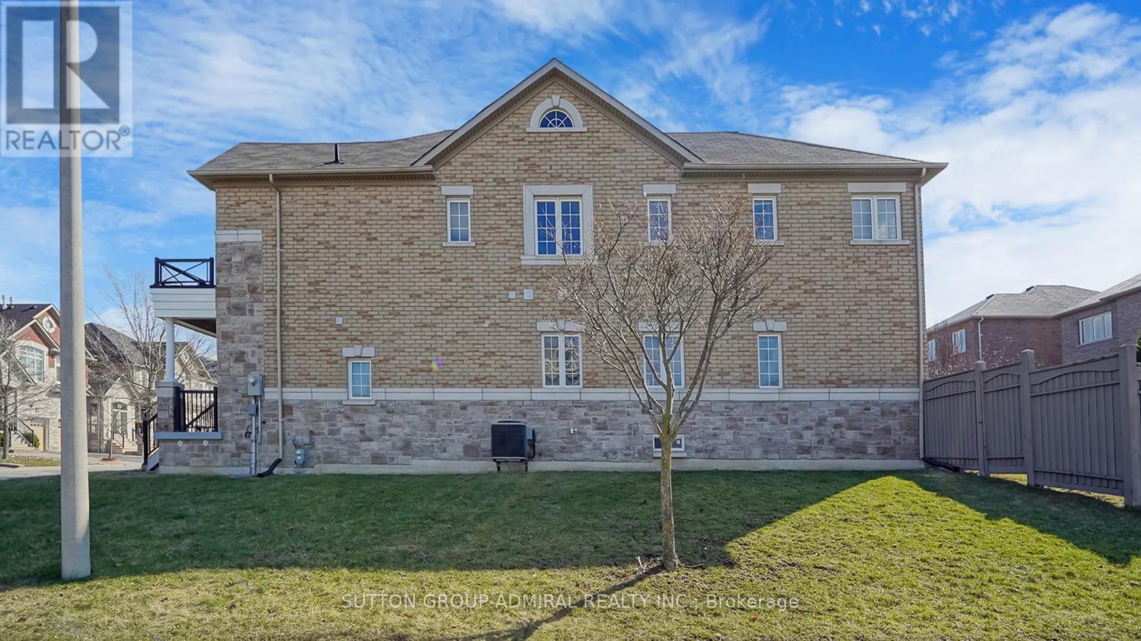 75 Lauderdale Drive, Vaughan, Ontario  L6A 4G7 - Photo 50 - N12964386