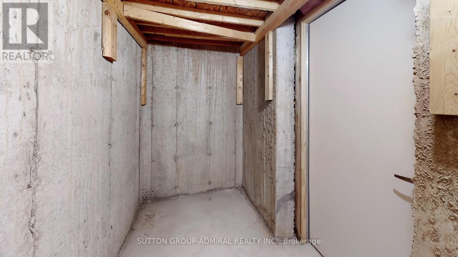 75 Lauderdale Drive, Vaughan, Ontario  L6A 4G7 - Photo 48 - N12964386