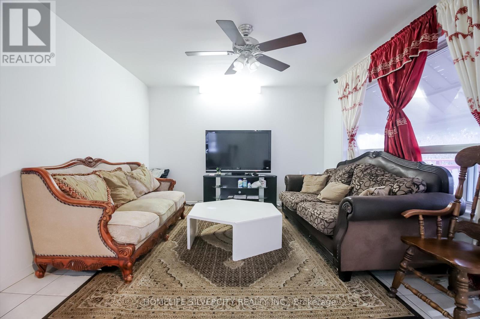 10 Coppermill Drive, Toronto, Ontario  M9W 3Z3 - Photo 11 - W12950822