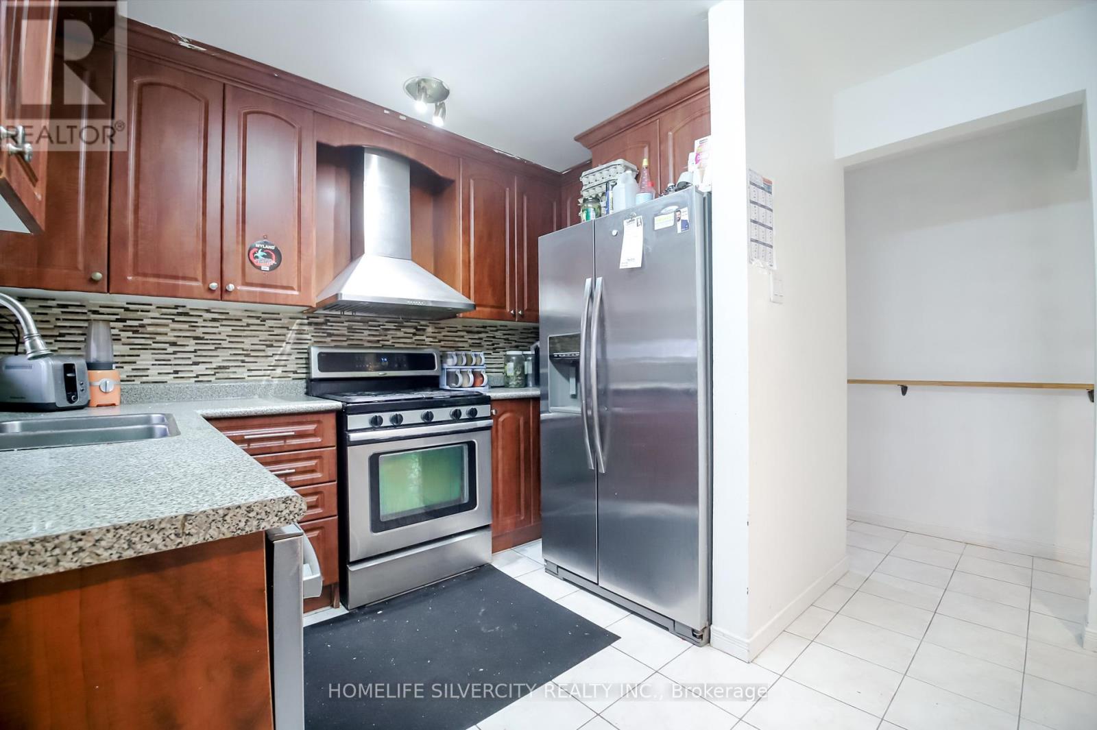 10 Coppermill Drive, Toronto, Ontario  M9W 3Z3 - Photo 15 - W12950822