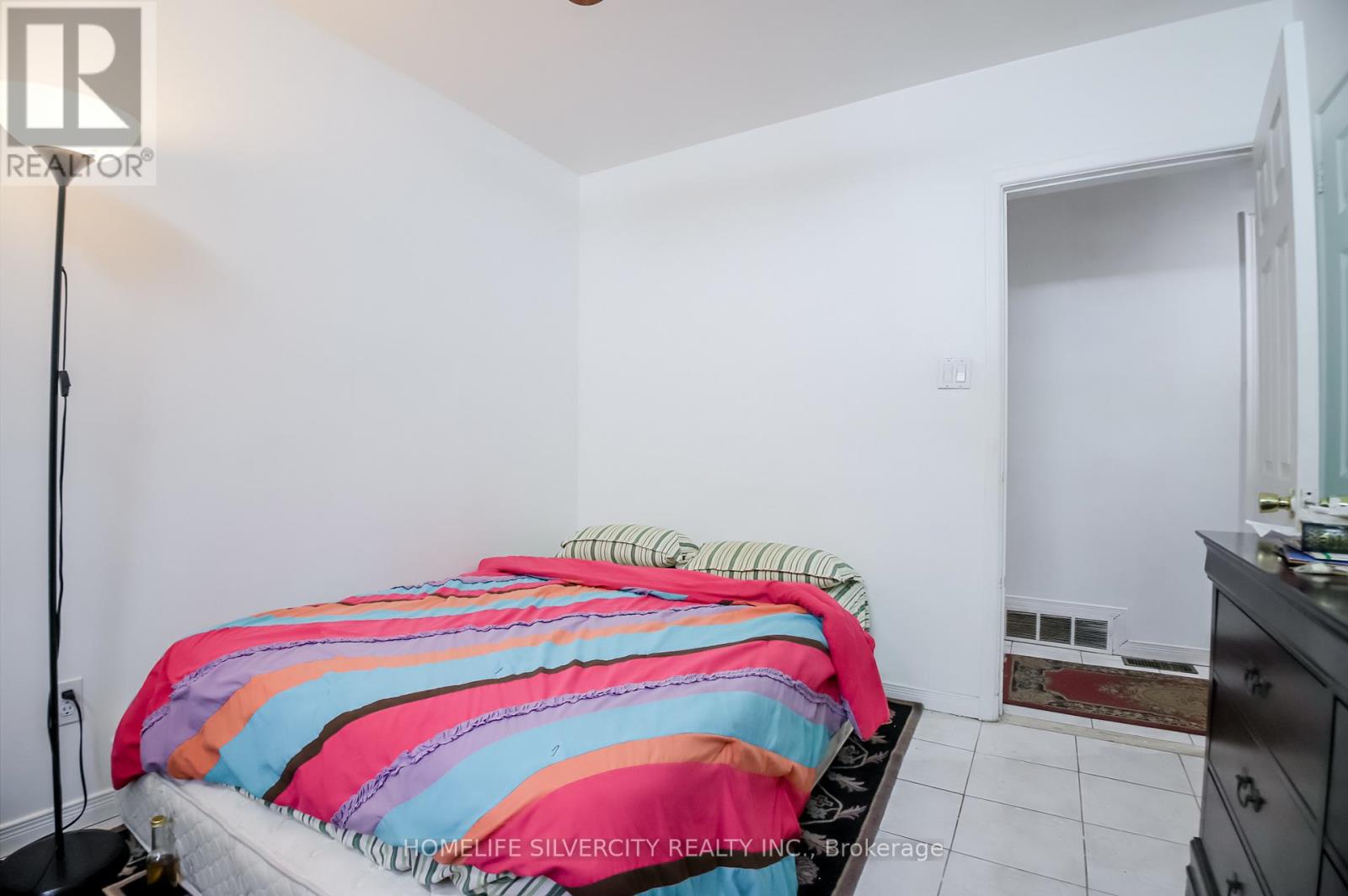 10 Coppermill Drive, Toronto, Ontario  M9W 3Z3 - Photo 23 - W12950822