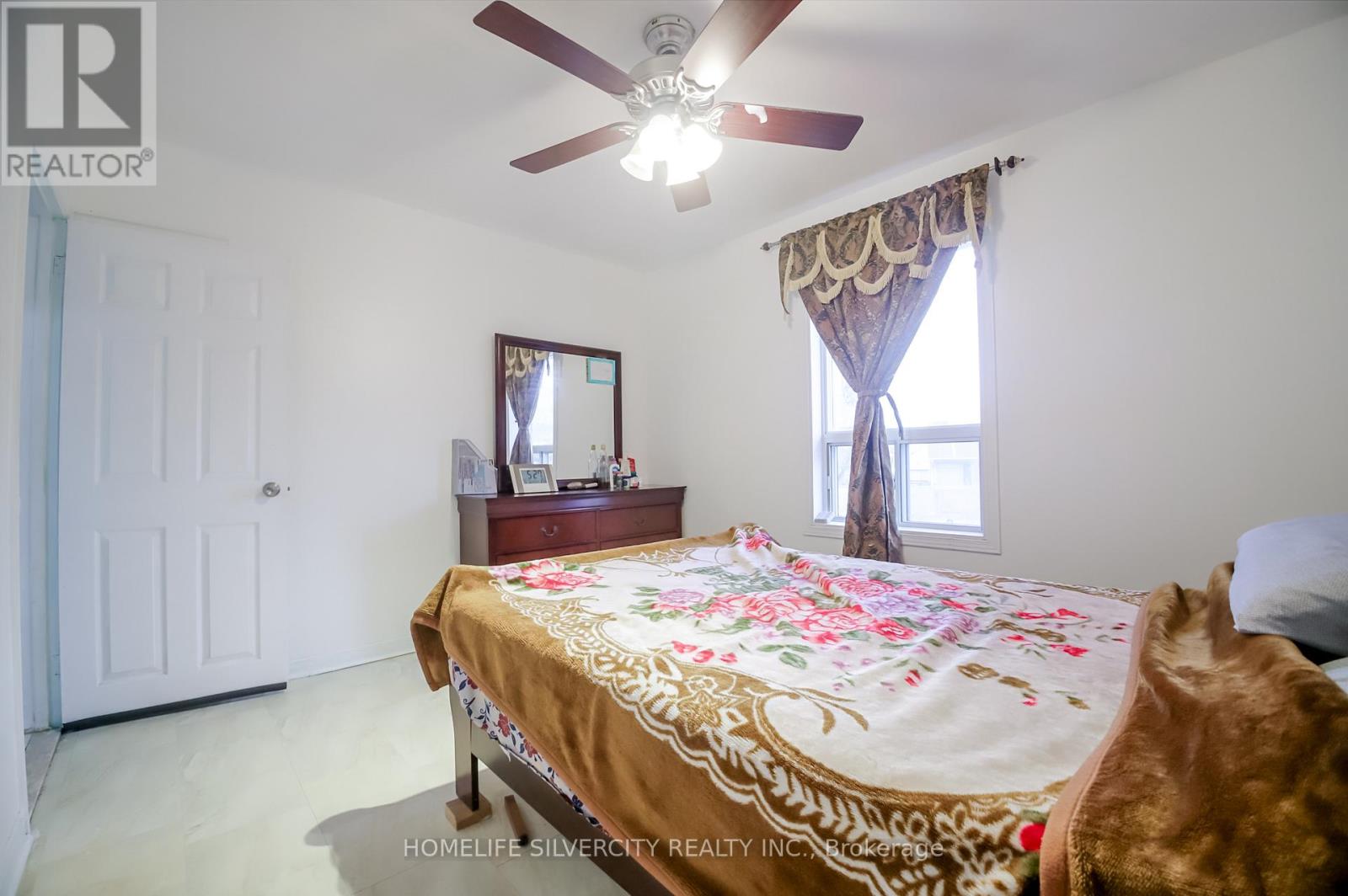 10 Coppermill Drive, Toronto, Ontario  M9W 3Z3 - Photo 24 - W12950822