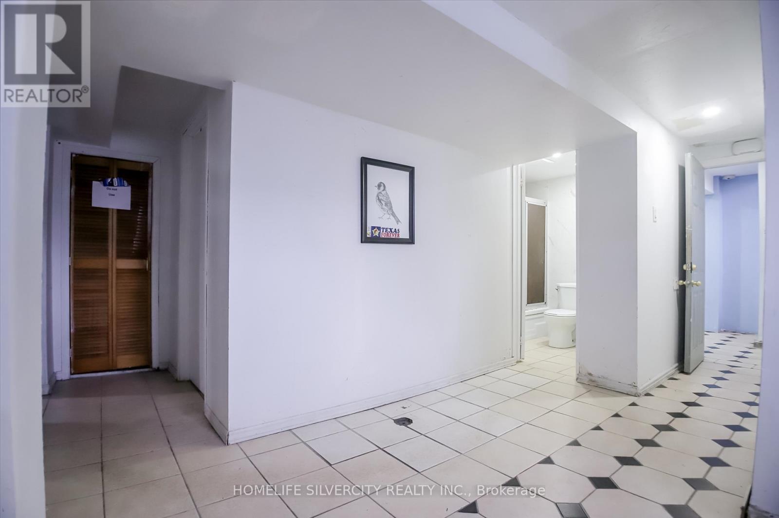 10 Coppermill Drive, Toronto, Ontario  M9W 3Z3 - Photo 35 - W12950822