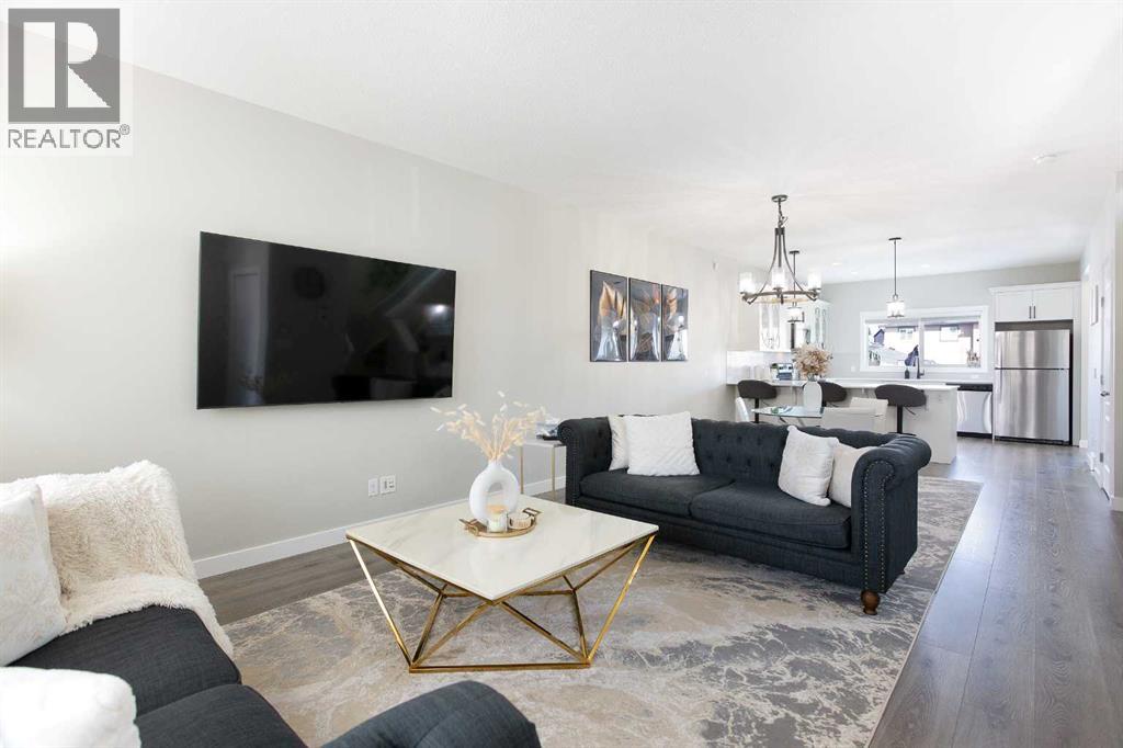 382 Hillcrest Road SW, Airdrie, Alberta  T4B 4T9 - Photo 4 - A2296773