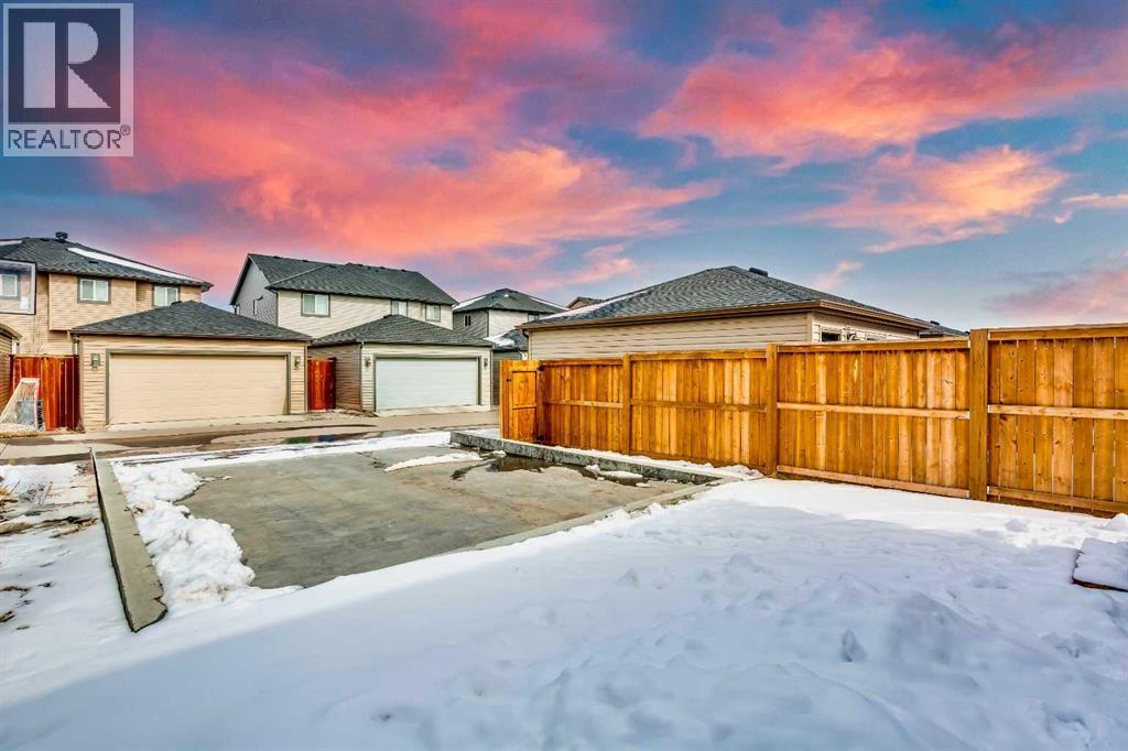 382 Hillcrest Road SW, Airdrie, Alberta  T4B 4T9 - Photo 28 - A2296773