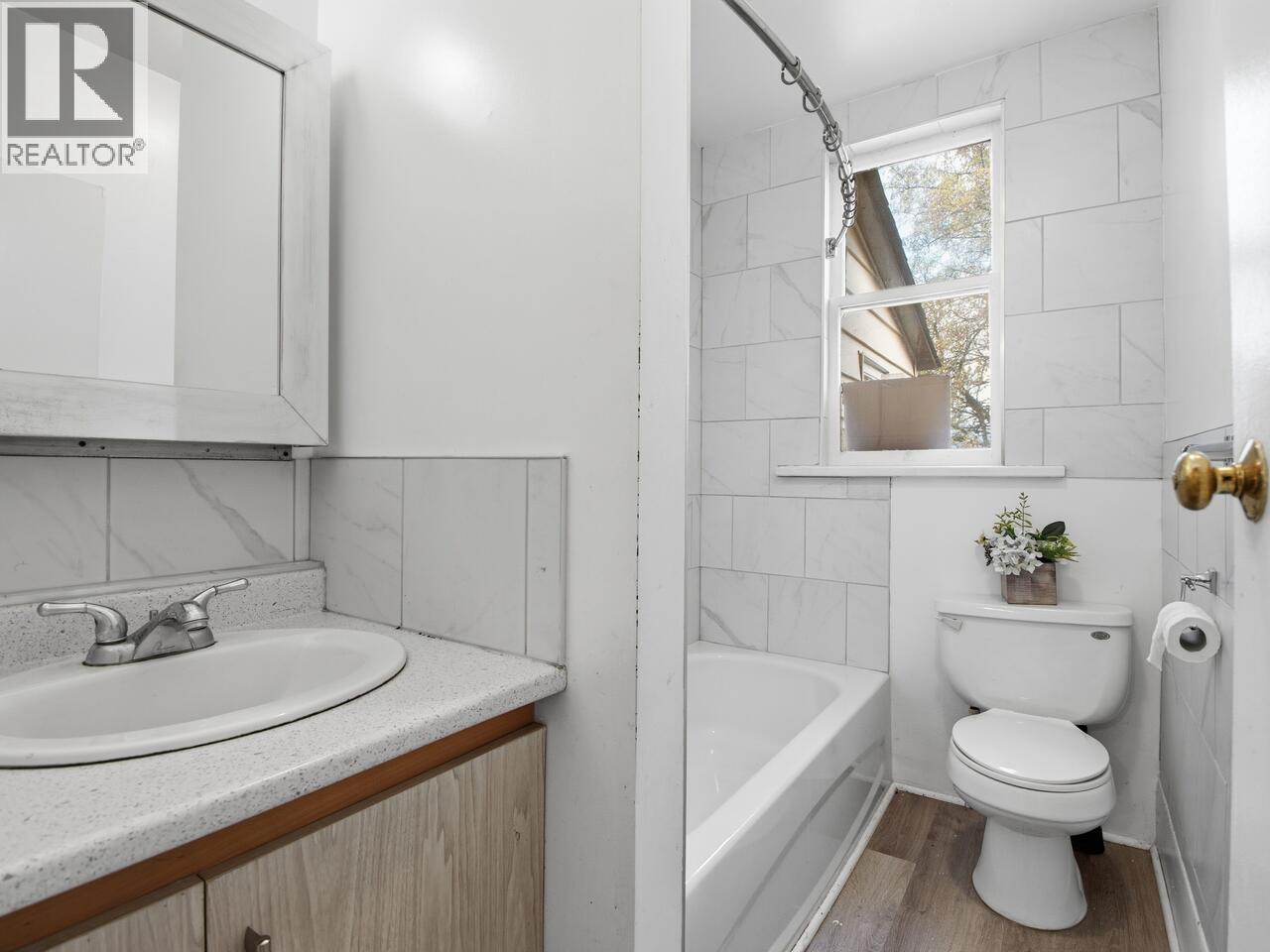 2437 E 22nd Avenue, Vancouver, British Columbia V5M 2X4 - Photo 12 - R3106885