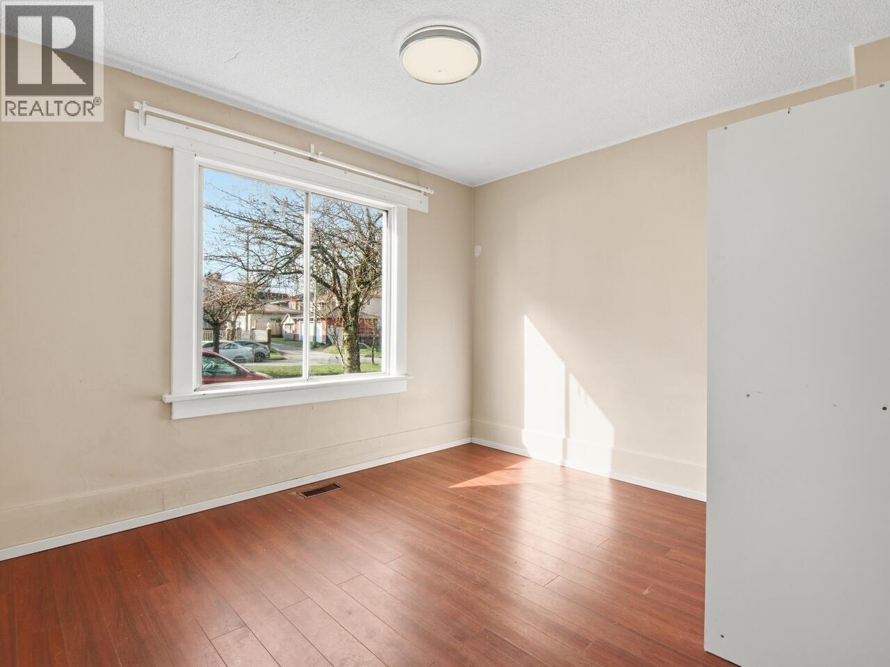 2437 E 22nd Avenue, Vancouver, British Columbia V5M 2X4 - Photo 10 - R3106885