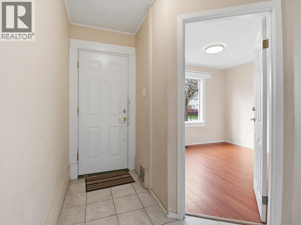 2437 E 22nd Avenue, Vancouver, British Columbia V5M 2X4 - Photo 2 - R3106885