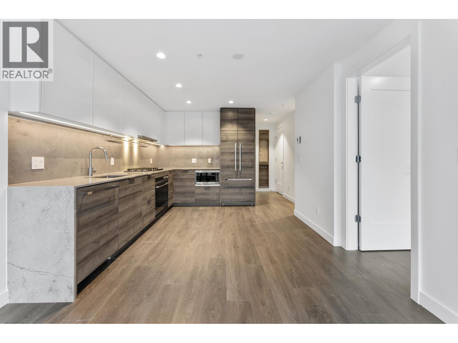 501 1045 Austin Avenue, Coquitlam, British Columbia  V3K 0G9 - Photo 5 - R3104563