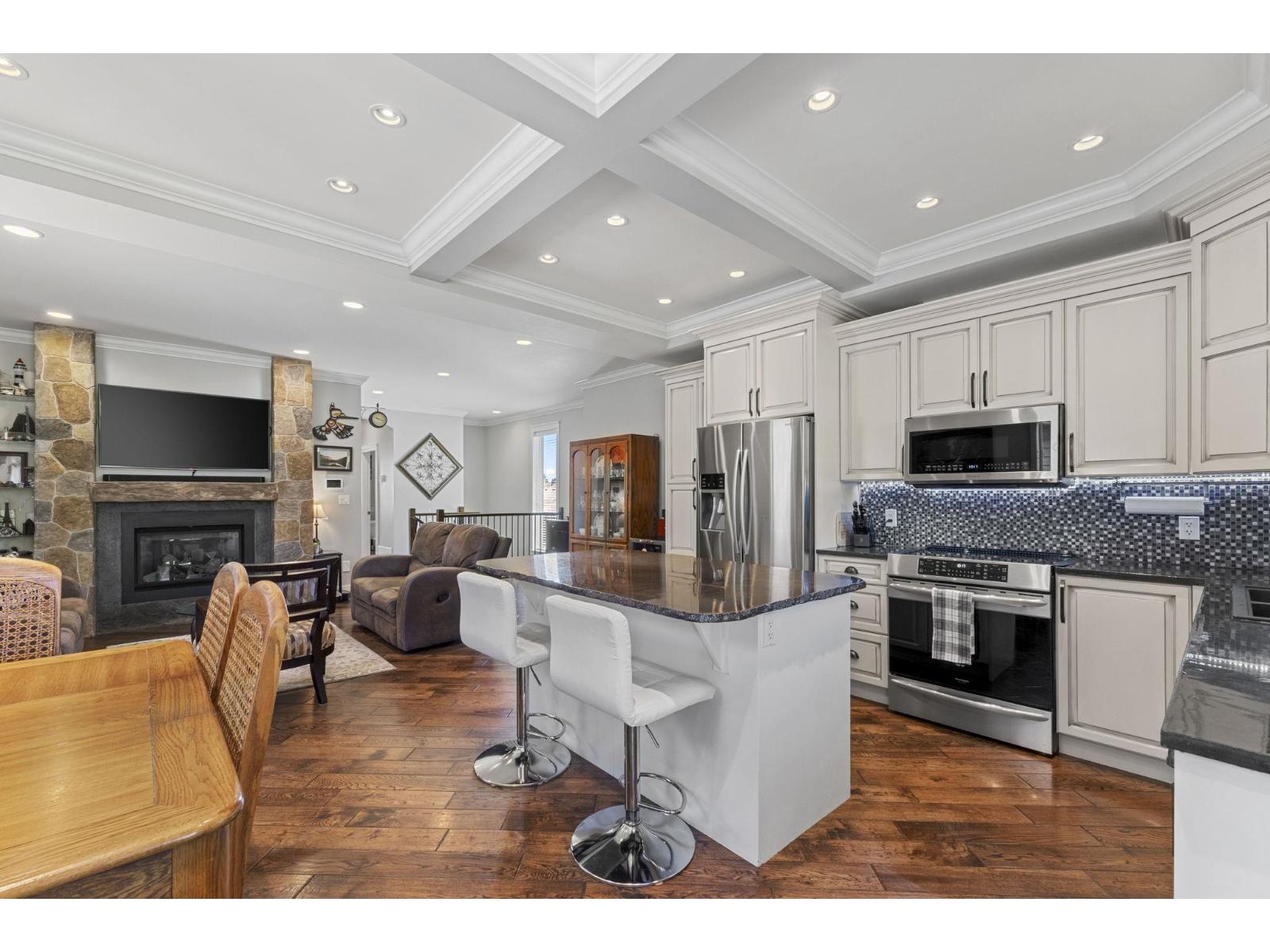 9603 St. David Street, Chilliwack Proper East, Chilliwack, British Columbia  V2P 5B5 - Photo 2 - R3107605