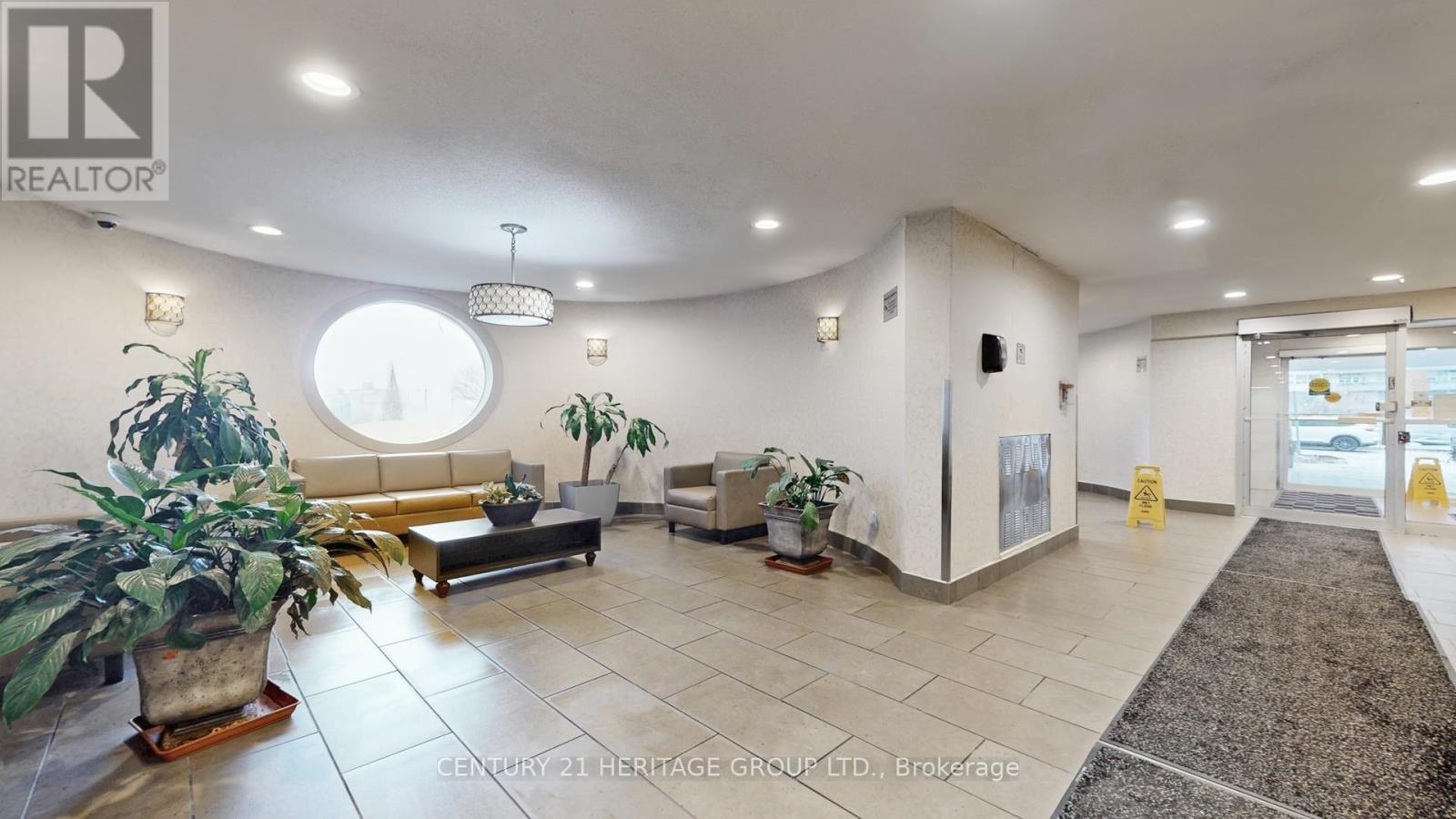 409 - 5 Parkway Forest Drive, Toronto, Ontario  M2J 1L2 - Photo 5 - C12966550