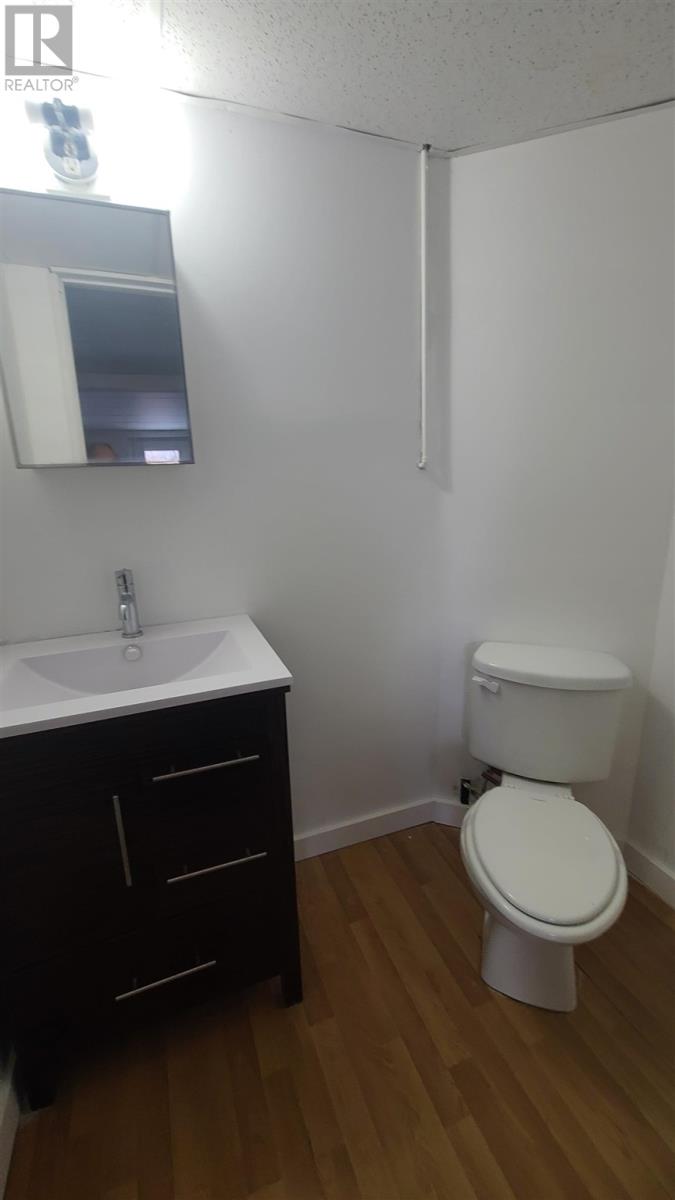 21 Laprairie Cres, Elliot Lake, Ontario  P5A 3B7 - Photo 3 - SM260555