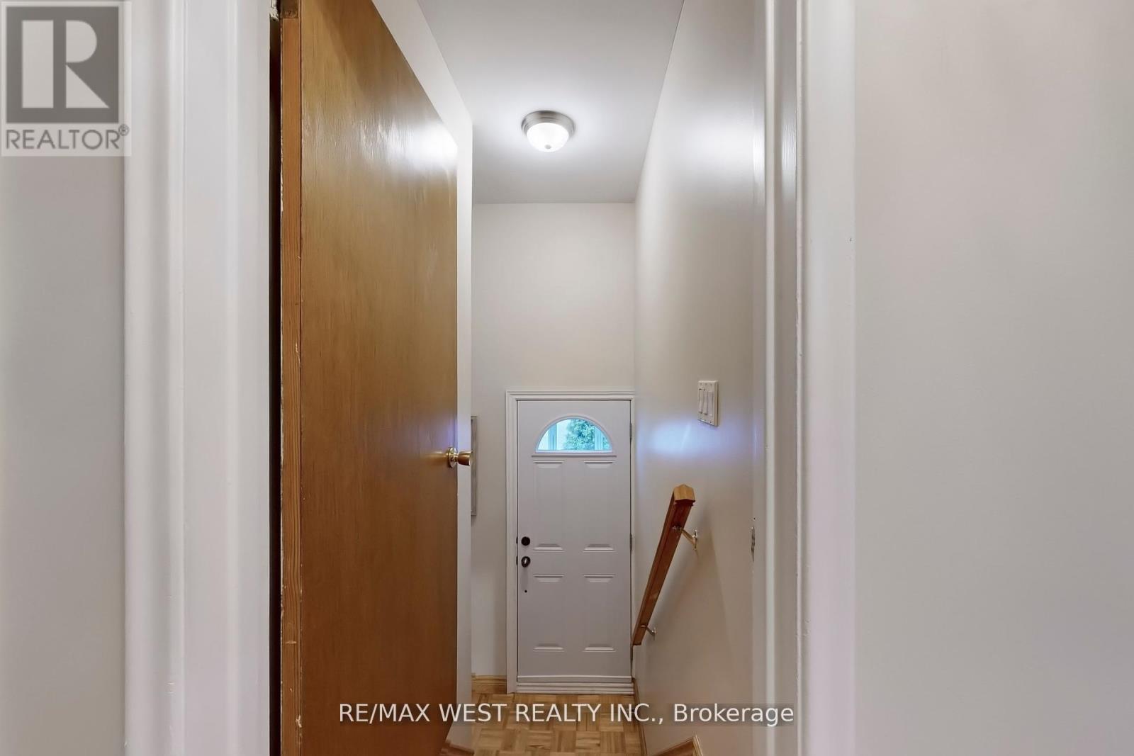 53 Wedgewood Drive, Toronto, Ontario  M2M 2H4 - Photo 15 - C12966642