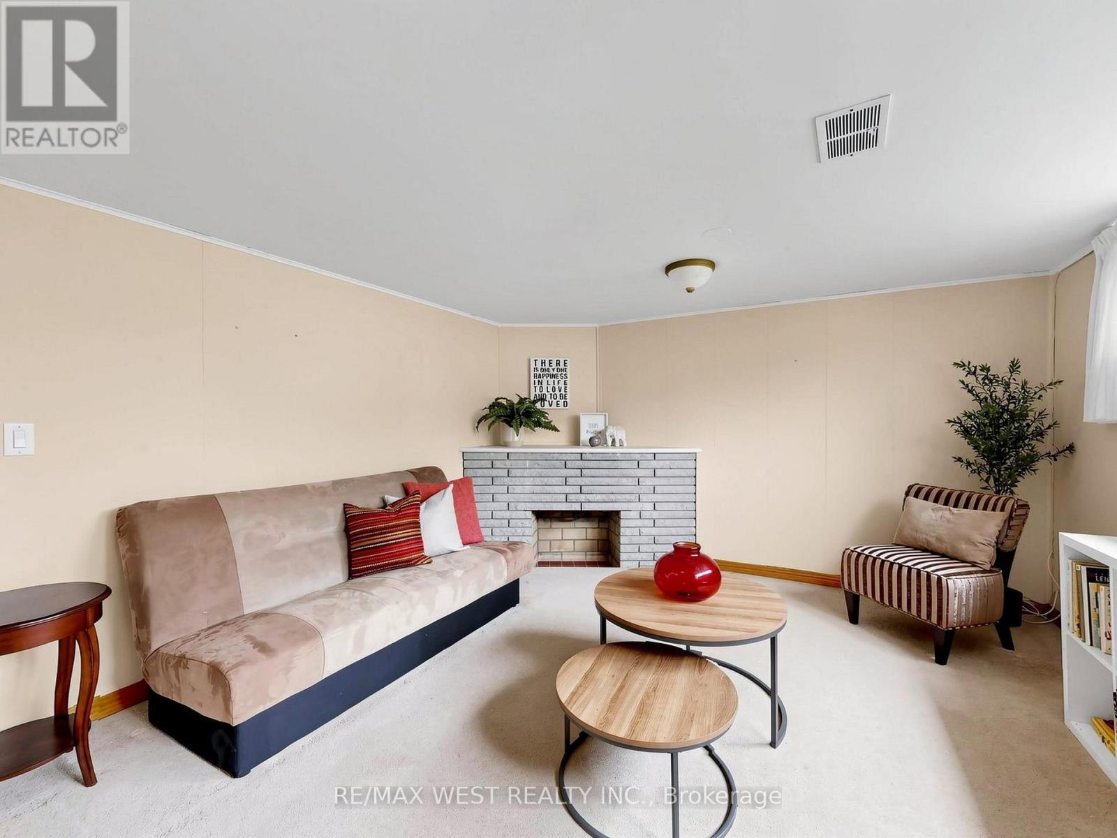 53 Wedgewood Drive, Toronto, Ontario  M2M 2H4 - Photo 18 - C12966642