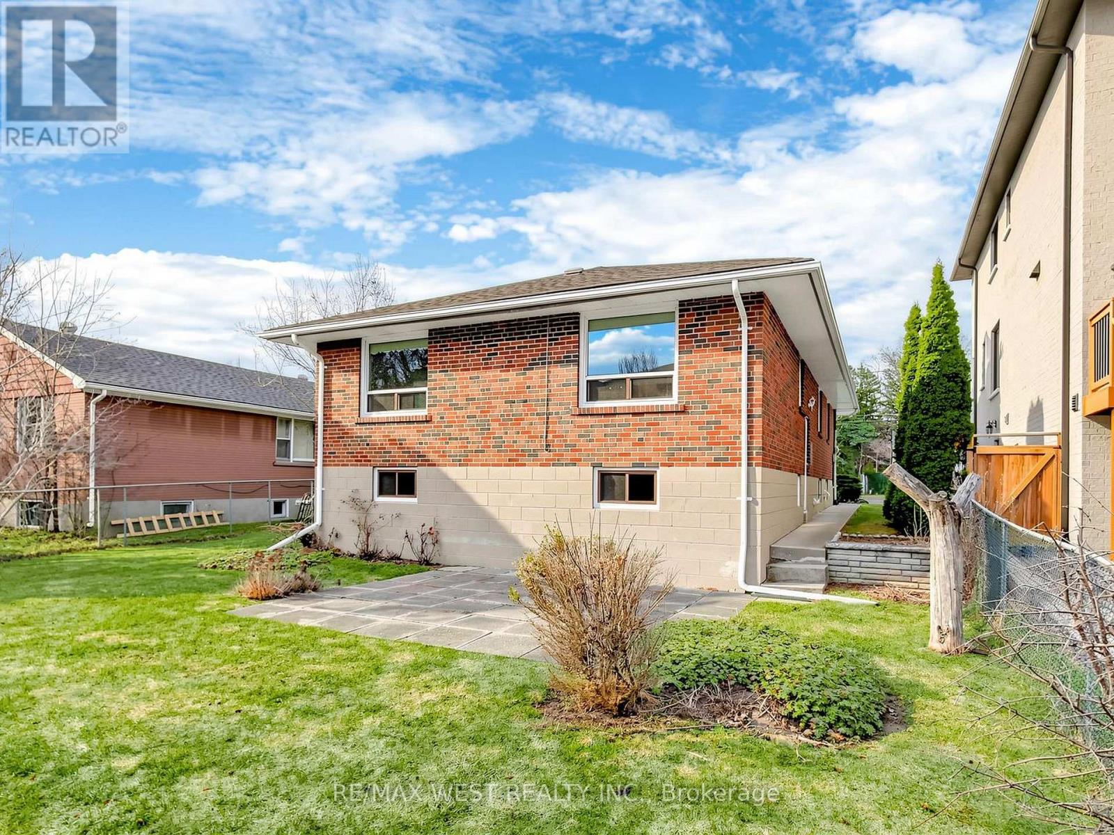 53 Wedgewood Drive, Toronto, Ontario  M2M 2H4 - Photo 31 - C12966642