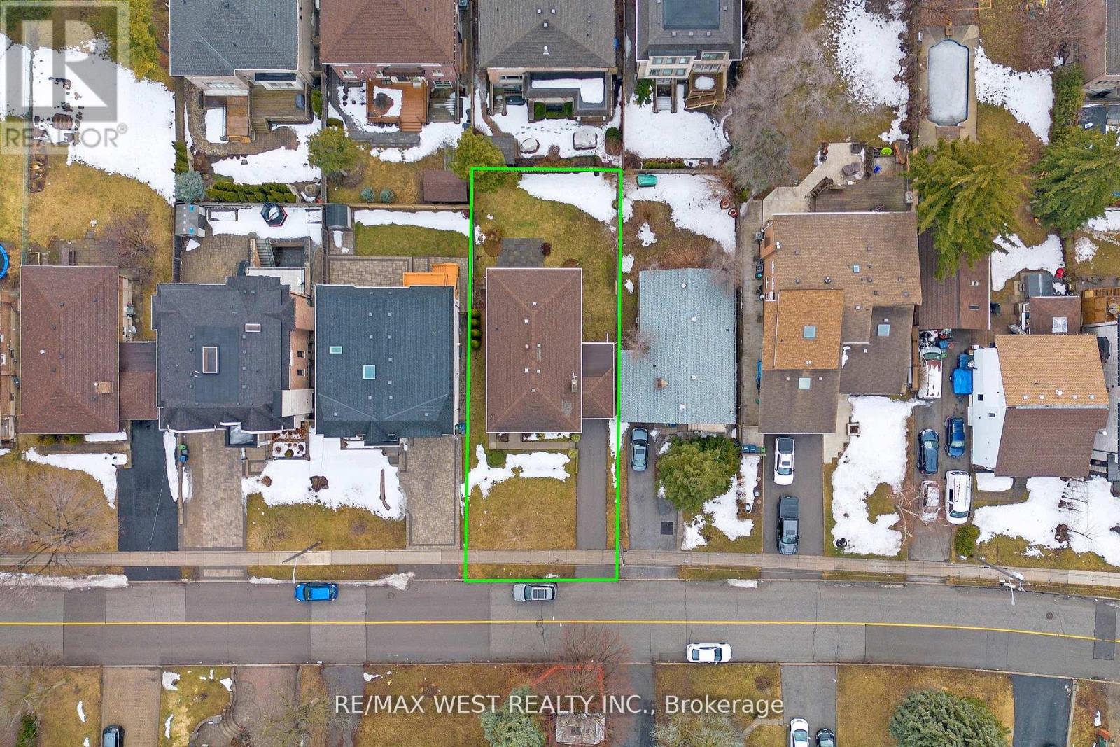 53 Wedgewood Drive, Toronto, Ontario  M2M 2H4 - Photo 33 - C12966642