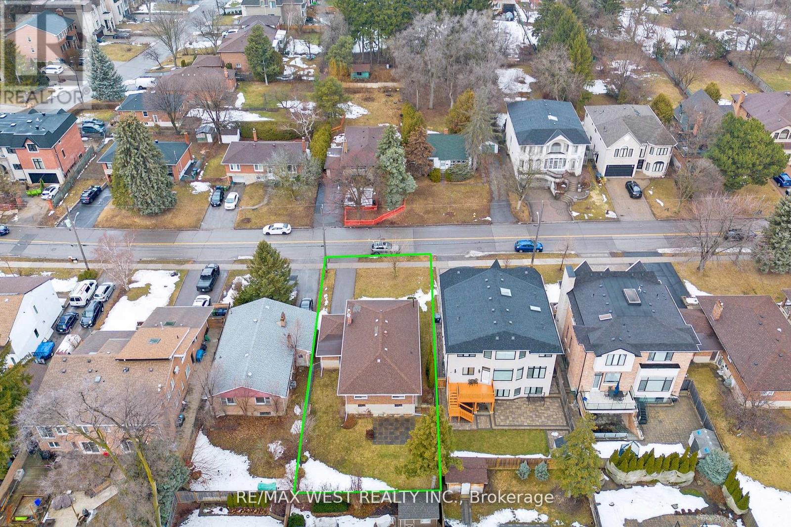 53 Wedgewood Drive, Toronto, Ontario  M2M 2H4 - Photo 35 - C12966642