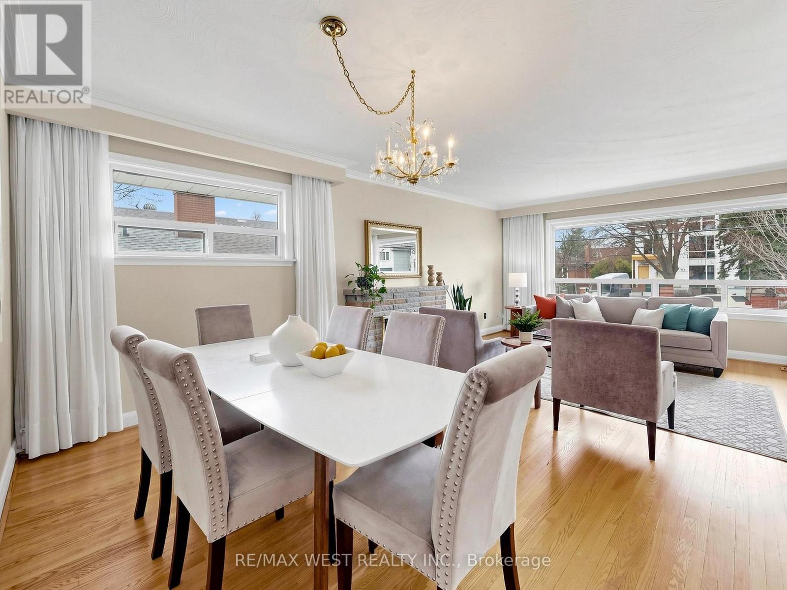 53 Wedgewood Drive, Toronto, Ontario  M2M 2H4 - Photo 6 - C12966642