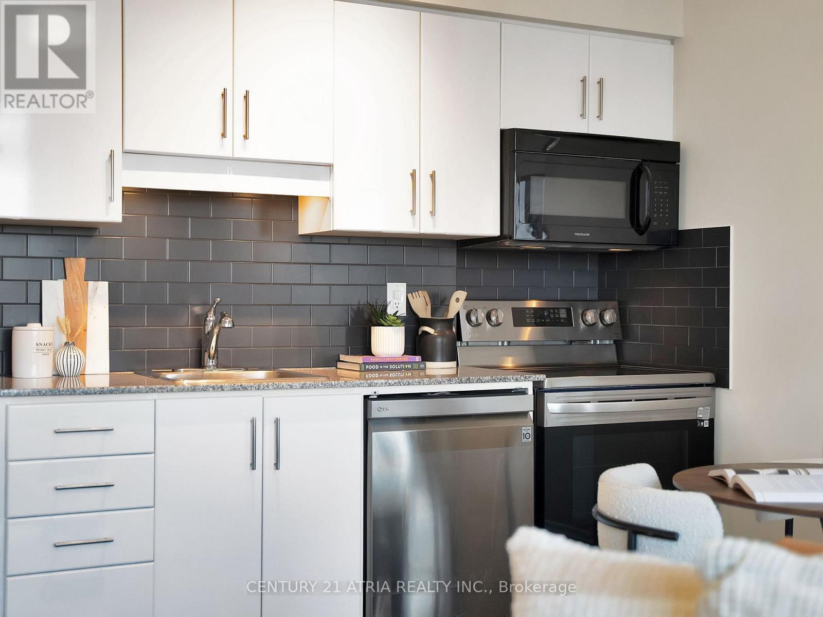 1801 - 30 Herons Hill Way, Toronto, Ontario  M2J 0A7 - Photo 10 - C12966664