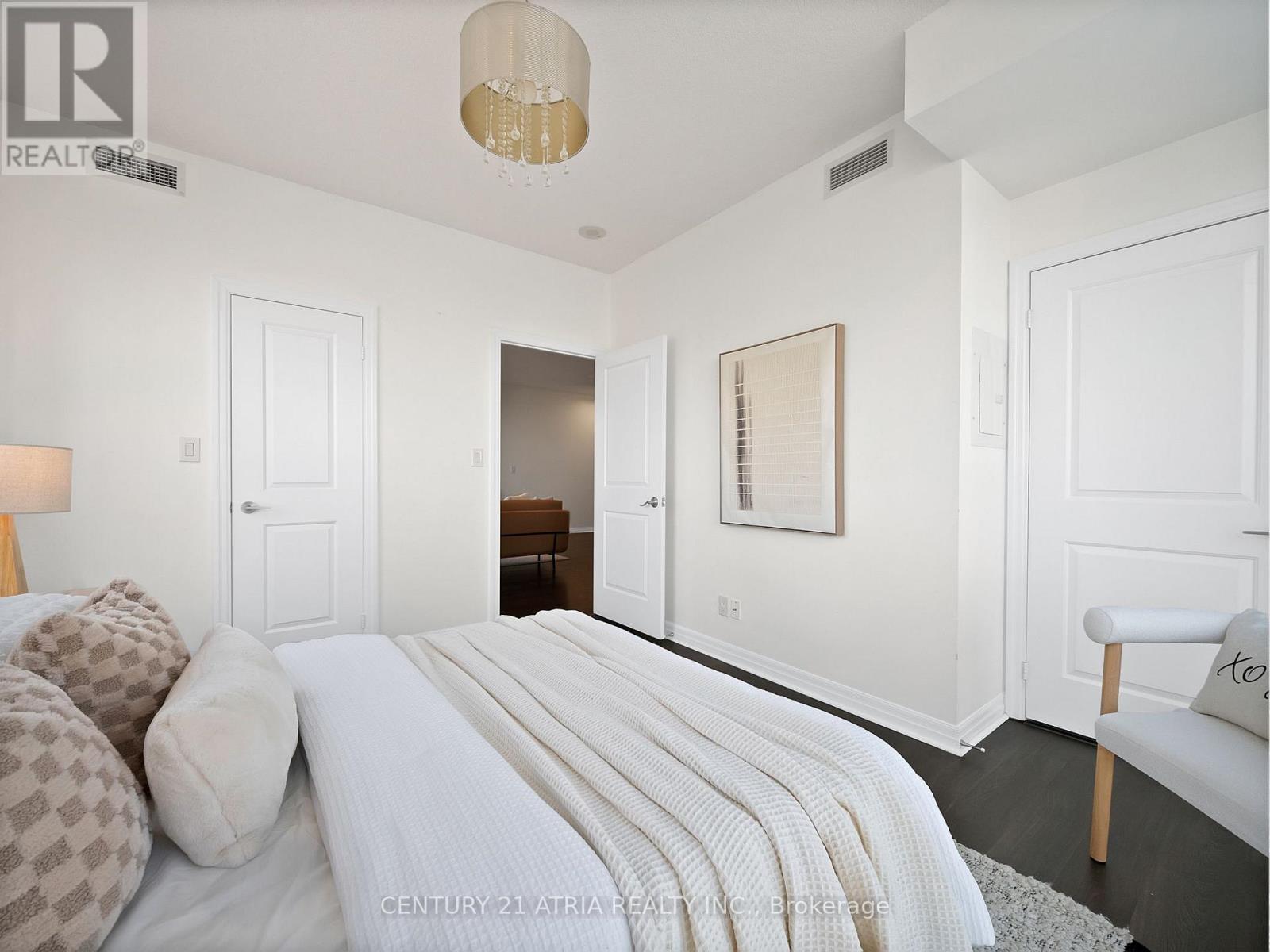 1801 - 30 Herons Hill Way, Toronto, Ontario  M2J 0A7 - Photo 16 - C12966664