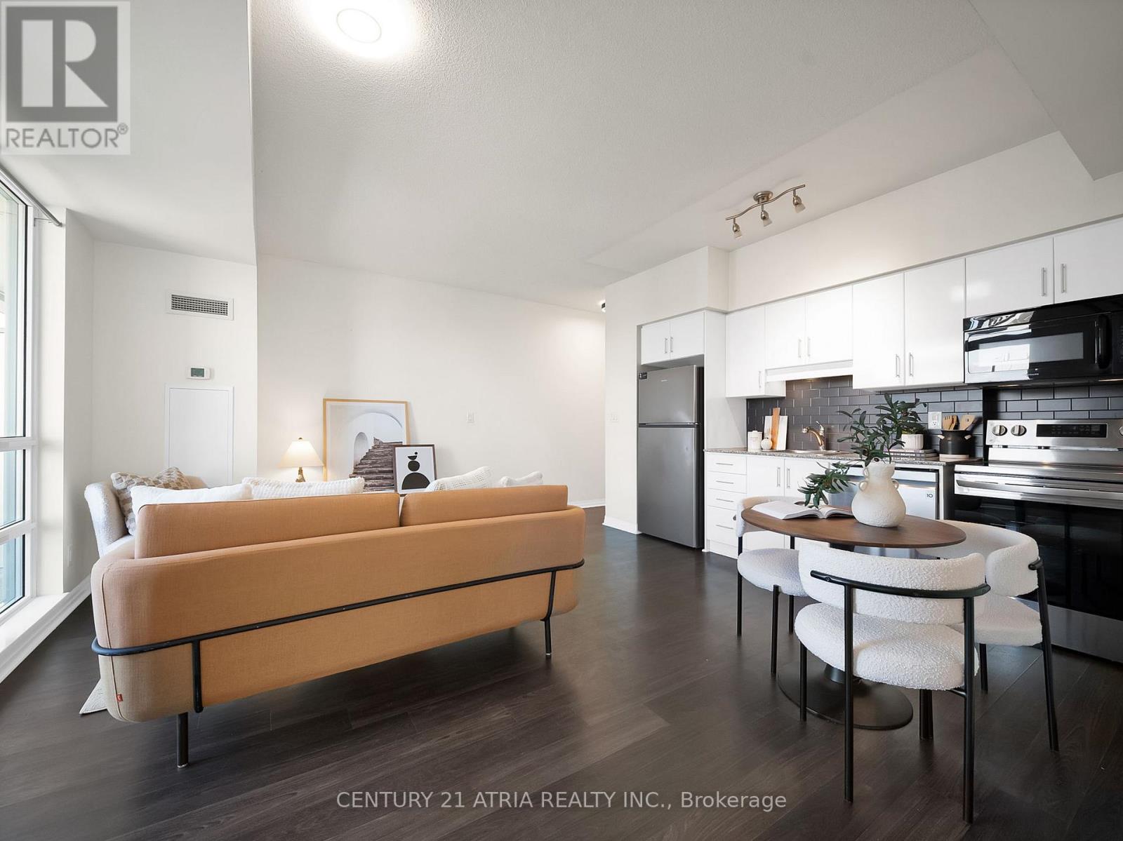 1801 - 30 Herons Hill Way, Toronto, Ontario  M2J 0A7 - Photo 6 - C12966664