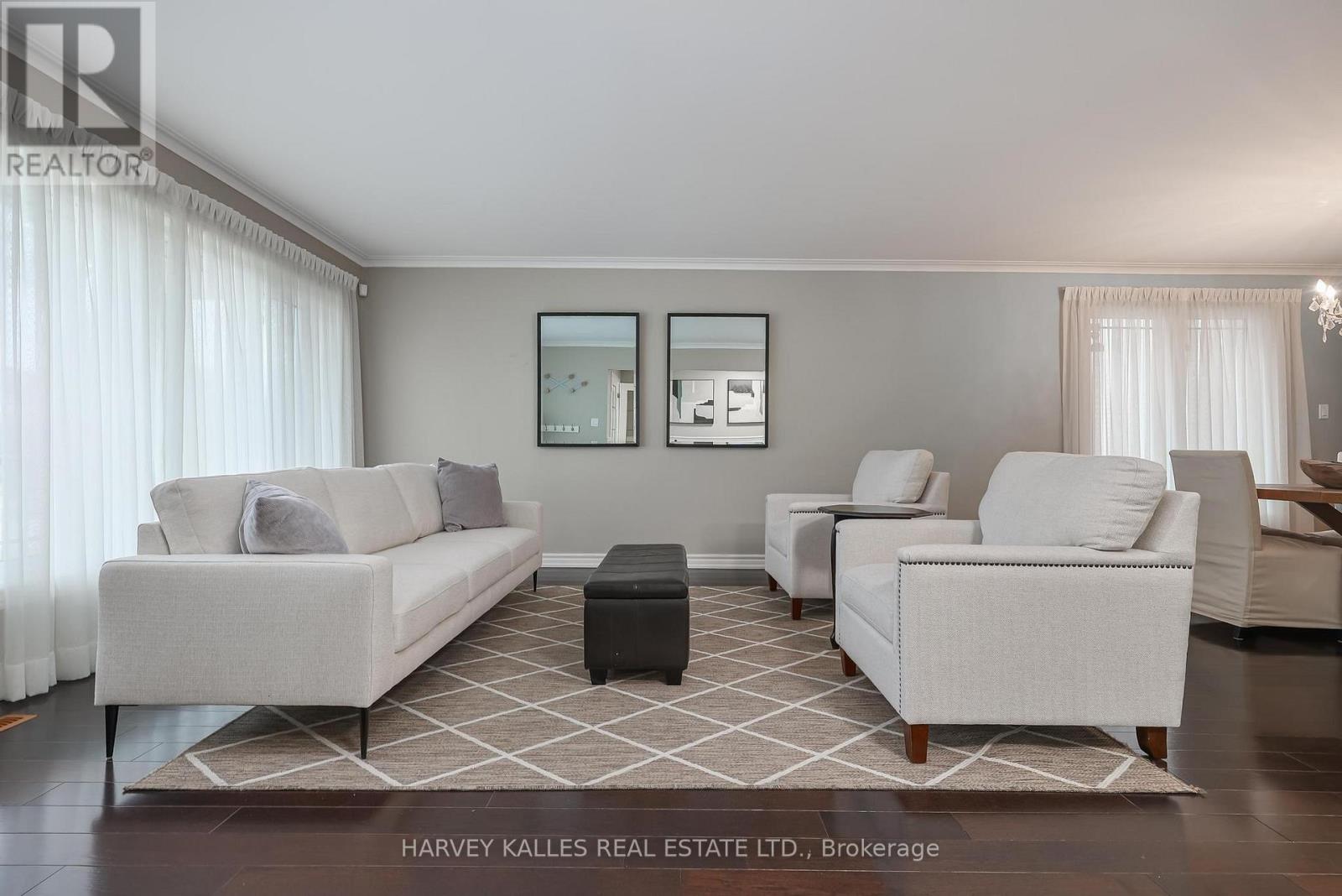 29 Rockland Drive, Toronto, Ontario  M2M 2Y8 - Photo 4 - C12966700