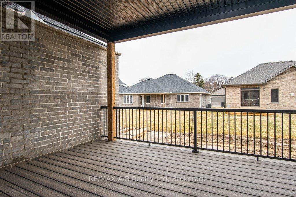 40 Quartz Street, East Zorra-Tavistock, Ontario  N0B 2R0 - Photo 10 - X12579334