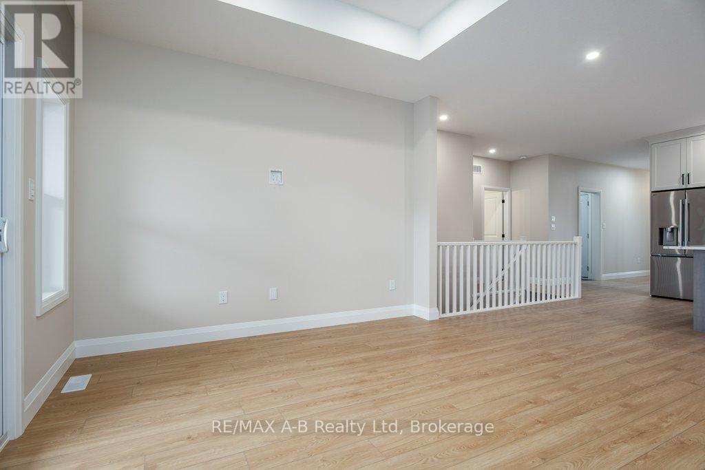 40 Quartz Street, East Zorra-Tavistock, Ontario  N0B 2R0 - Photo 18 - X12579334