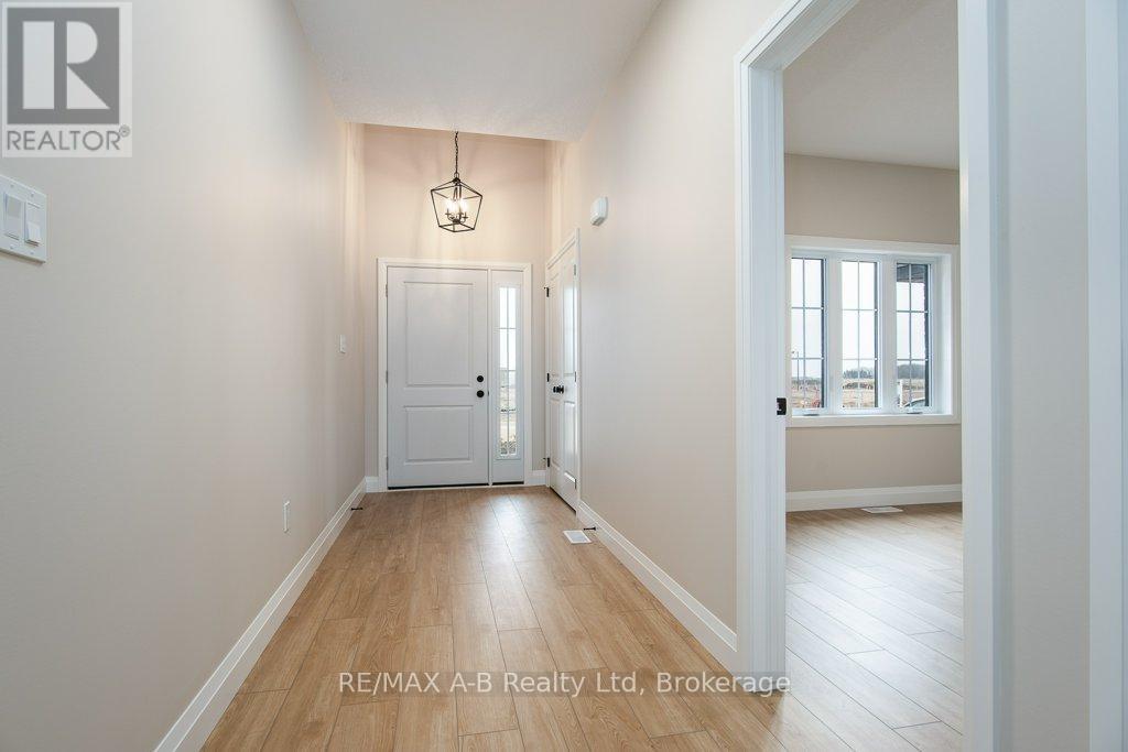 40 Quartz Street, East Zorra-Tavistock, Ontario  N0B 2R0 - Photo 11 - X12579334