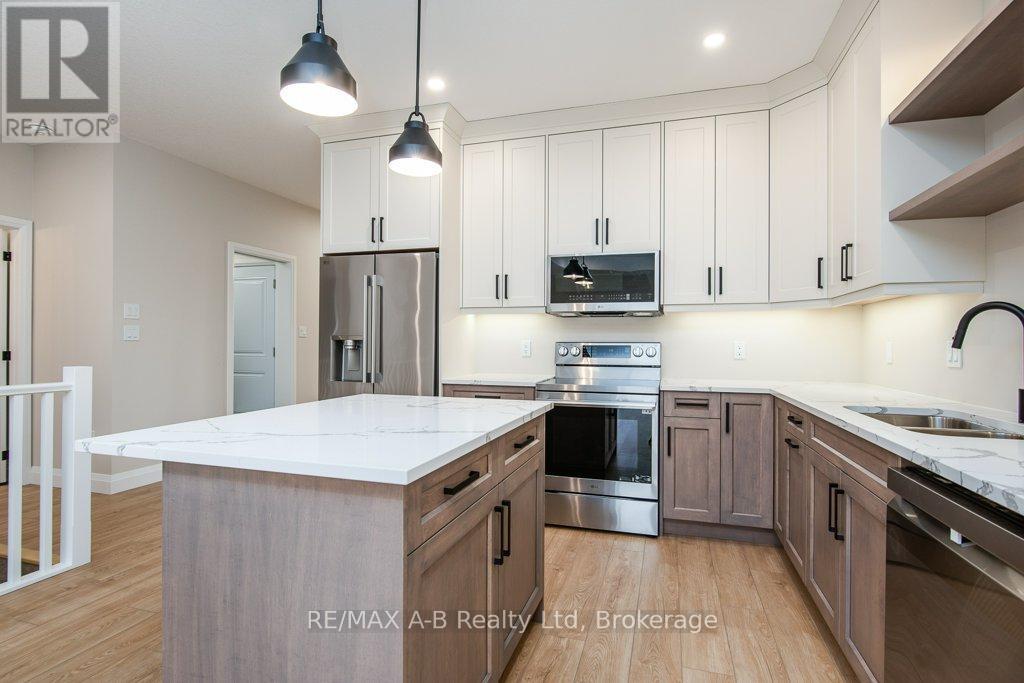 40 Quartz Street, East Zorra-Tavistock, Ontario  N0B 2R0 - Photo 23 - X12579334