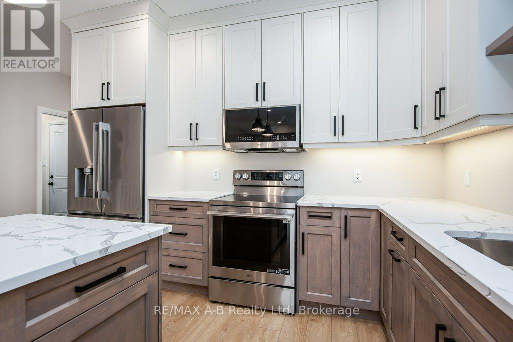 40 Quartz Street, East Zorra-Tavistock, Ontario  N0B 2R0 - Photo 24 - X12579334