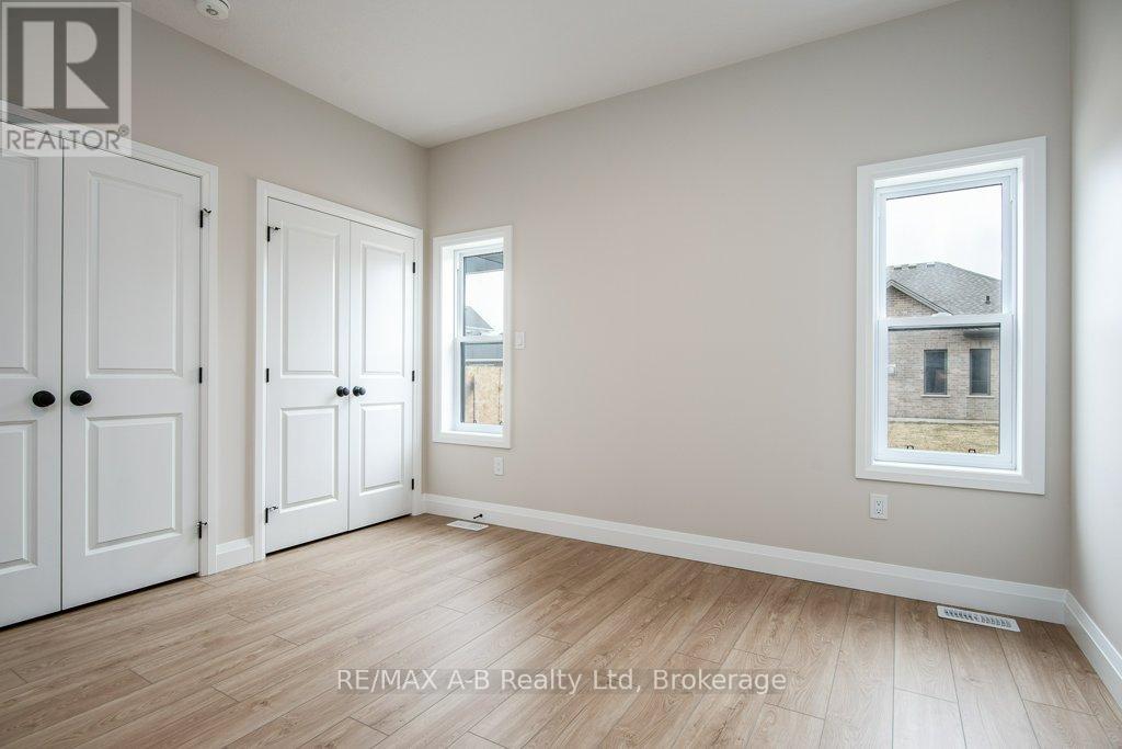 40 Quartz Street, East Zorra-Tavistock, Ontario  N0B 2R0 - Photo 32 - X12579334