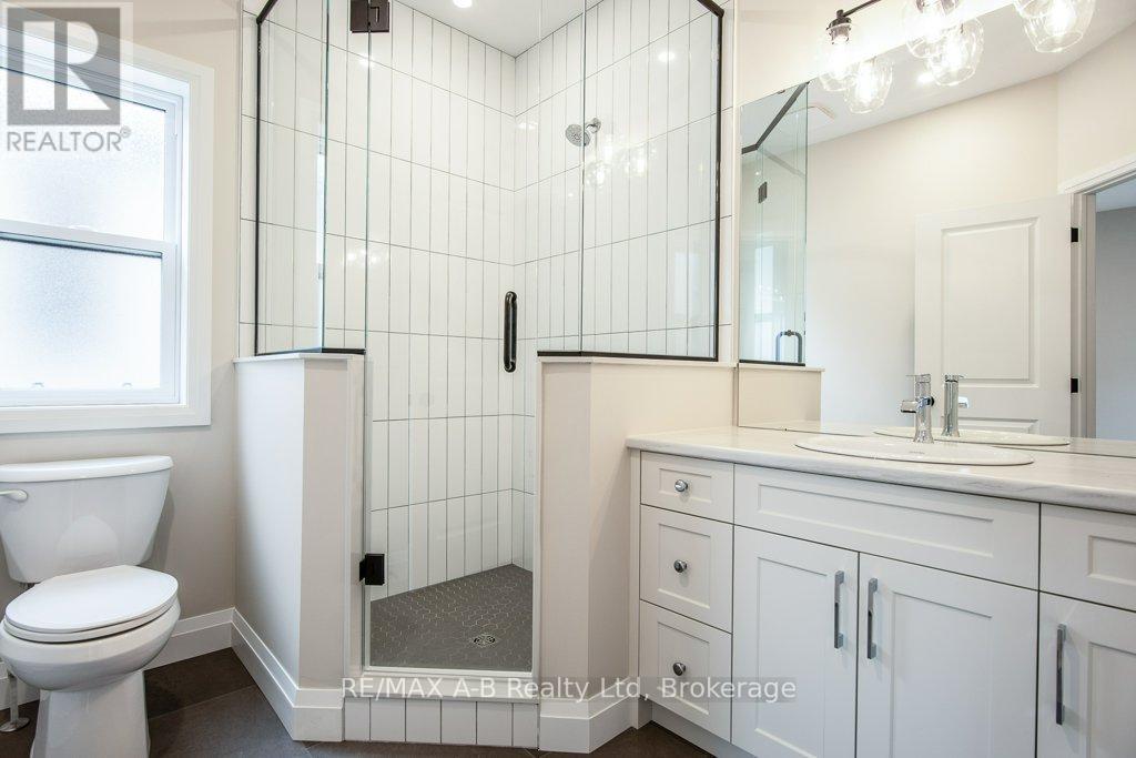 40 Quartz Street, East Zorra-Tavistock, Ontario  N0B 2R0 - Photo 34 - X12579334