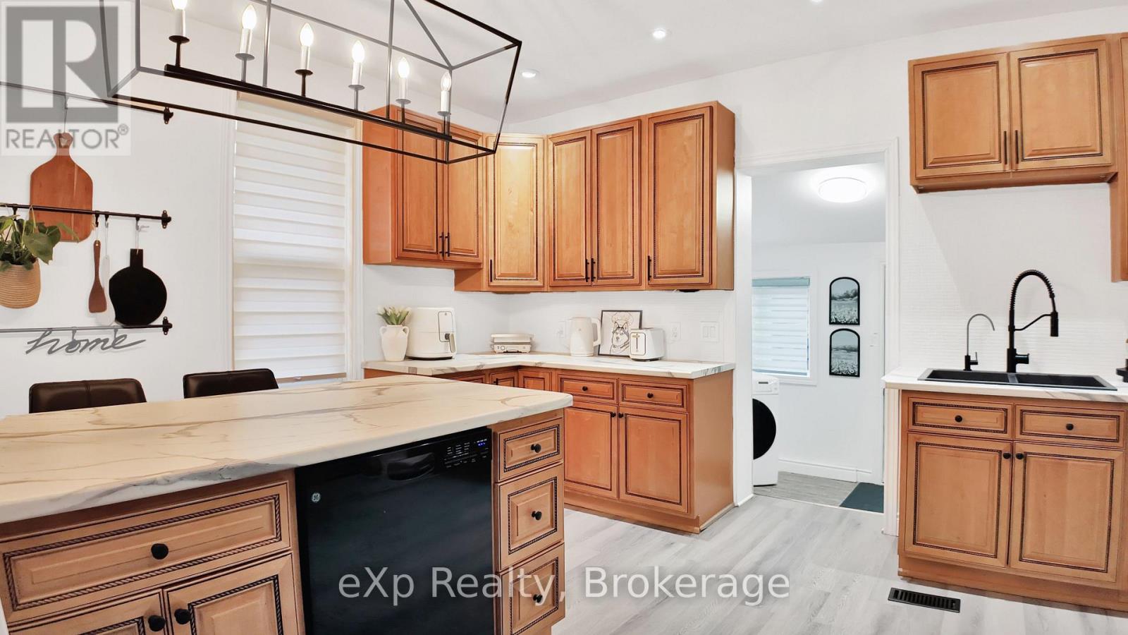 588 12th Avenue, Hanover, Ontario  N4N 2V6 - Photo 14 - X12952302