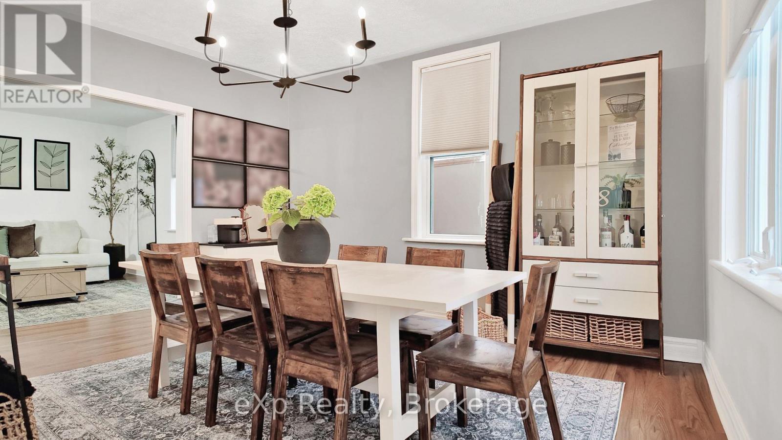 588 12th Avenue, Hanover, Ontario  N4N 2V6 - Photo 6 - X12952302